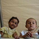 Sono numerosi i bambini che vivono nel centro per rifugiati di Moria
