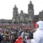 I familiari e i conoscenti dei quarantatré studenti messicani scomparsi quattro anni fa manifestano a Città del Messico I familiari e i conoscenti dei quarantatré studenti messicani scomparsi quattro anni fa manifestano a Città del Messico