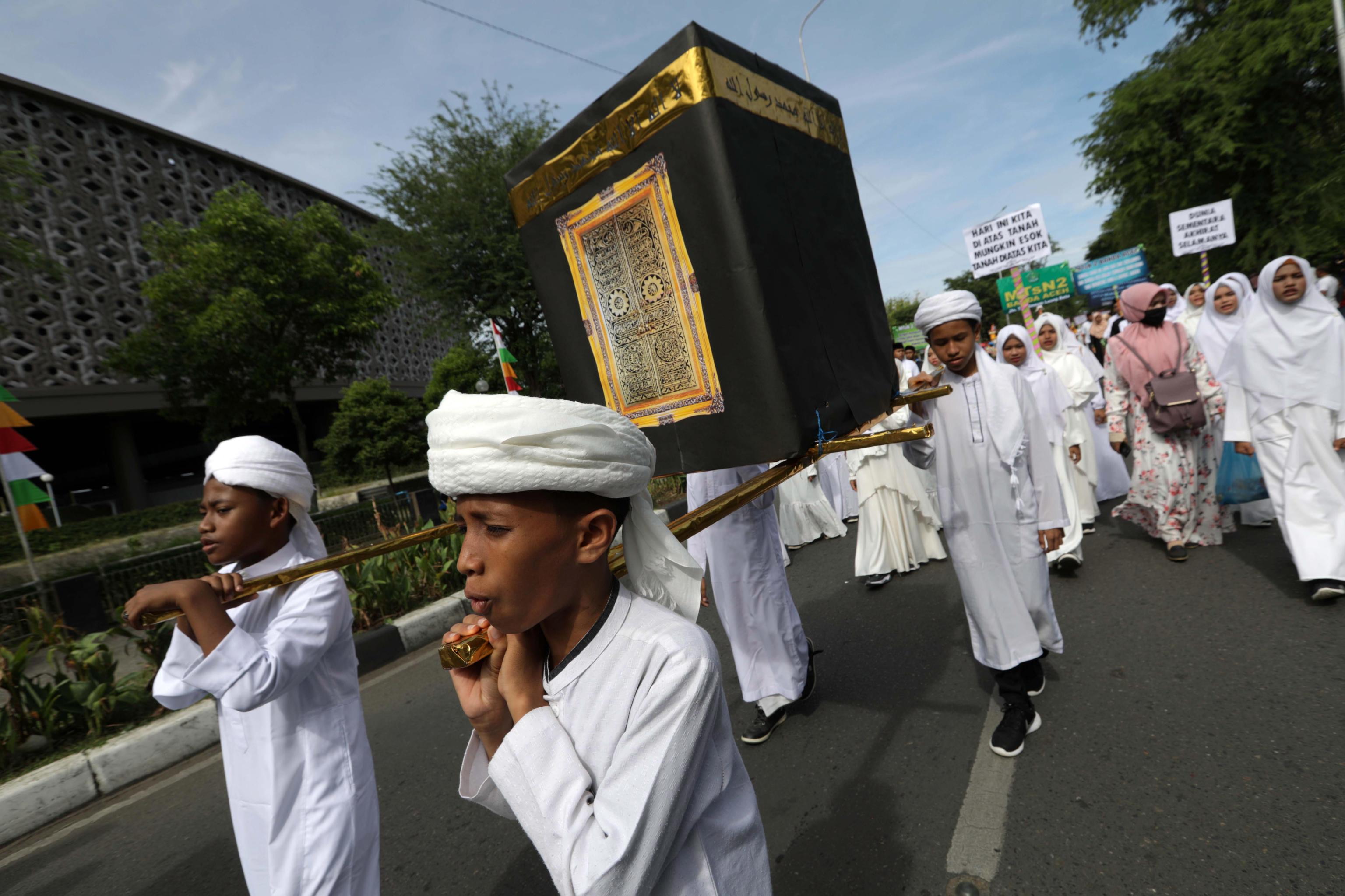 La Kaaba trasportata al centro della parata per il Capodanno islamico.