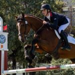 Il britannico Whitaker, rappresentante del Team Europa, durante la gara di salto a squadre di equitazione