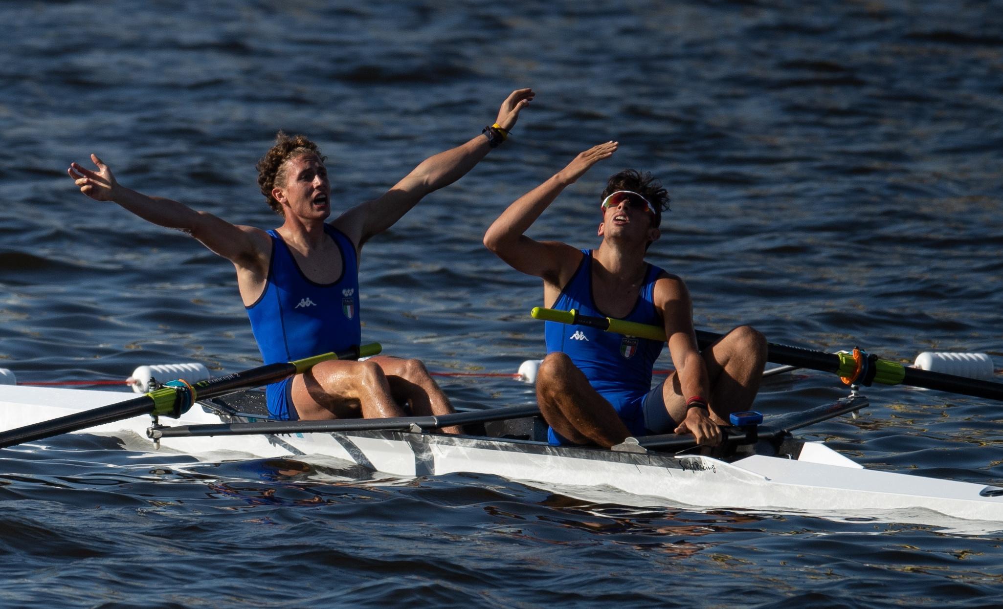 Gli azzurri Nicolas Castelnovo e Alberto Zamariola nel corso della finale di canottaggio