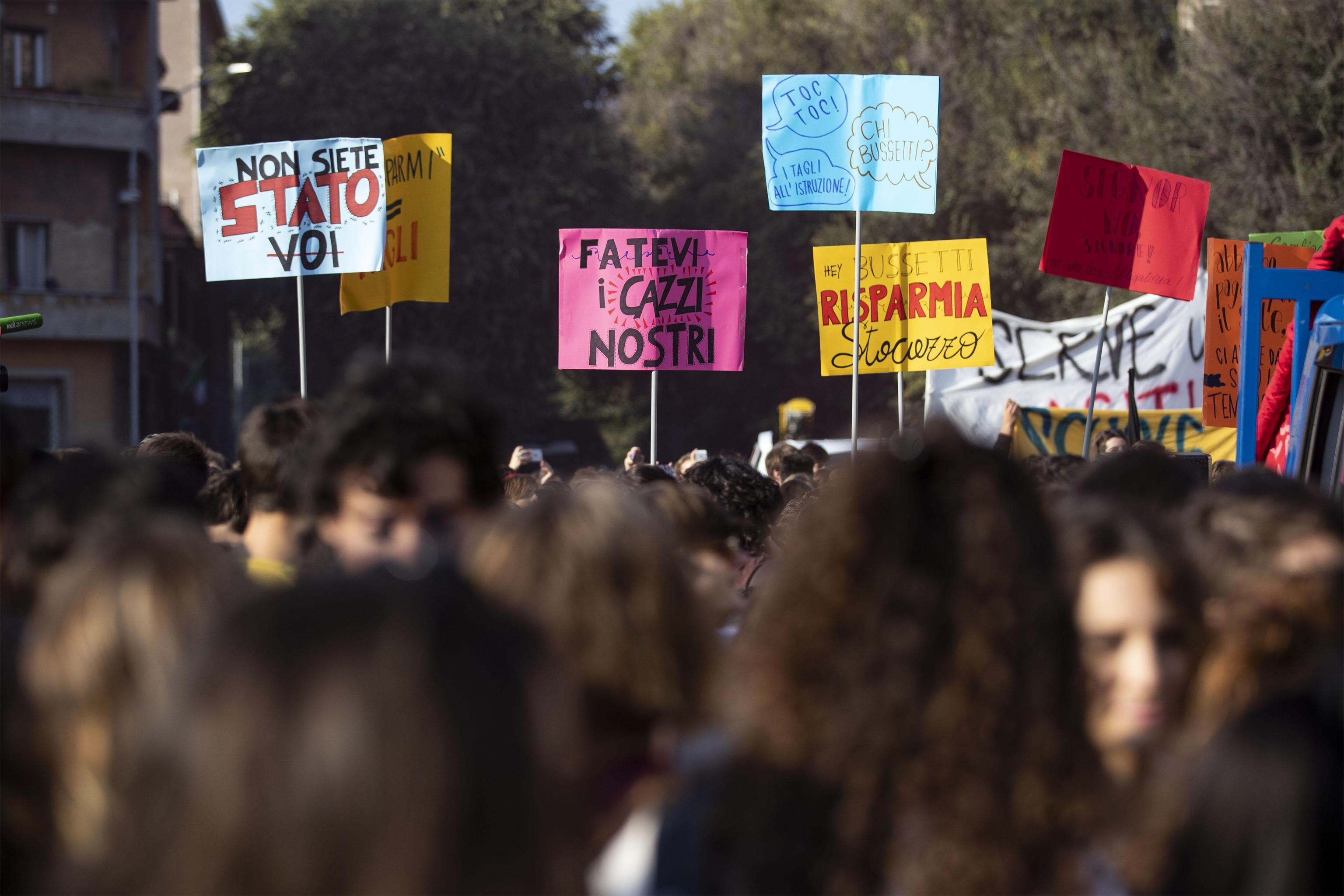 A Roma la manifestazione a piazzale Ostiense ha fatto registrare forti disagi al traffico della zona