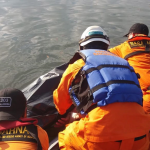 I soccorritori recuperano i corpi delle vittime I soccorritori recuperano i corpi delle vittime