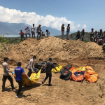 Sono state disposte sepolture di massa per evitare il rischio di diffusione di epidemie Sono state disposte sepolture di massa per evitare il rischio di diffusione di epidemie