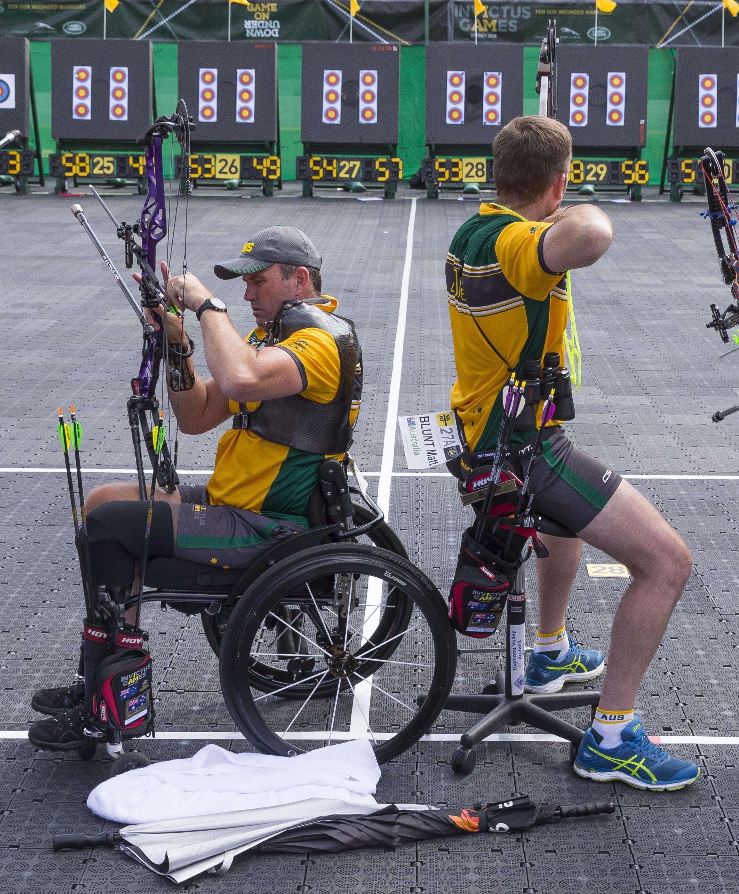 La squadra australiana di tiro con l'arco prepara il tiro durante gli Invictus Games 2018 La squadra australiana di tiro con l'arco prepara il tiro durante gli Invictus Games 2018