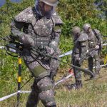 La Corea del Sud bonifica le mine da due siti all'interno del confine con la Corea del Nord, nell'ambito degli accordi per la riduzione delle tensioni raggiunti quest'anno