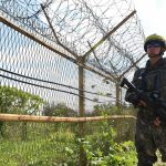 La Corea del Sud bonifica le mine da due siti all'interno del confine con la Corea del Nord, nell'ambito degli accordi per la riduzione delle tensioni raggiunti quest'anno