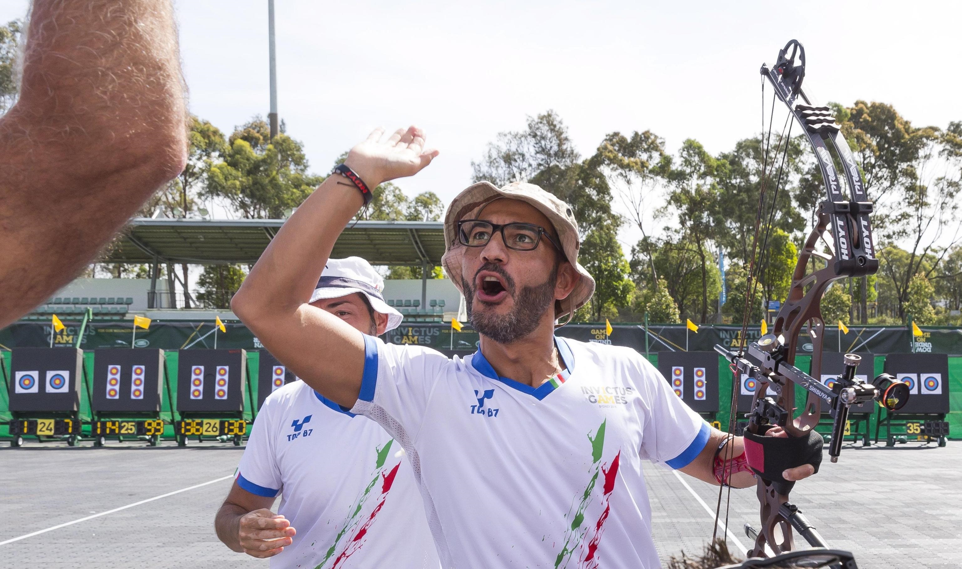 Angelo Corsaro esulta dopo una vittoria, non manca la presenza italiana tra gli atleti Angelo Corsaro esulta dopo una vittoria, non manca la presenza italiana tra gli atleti