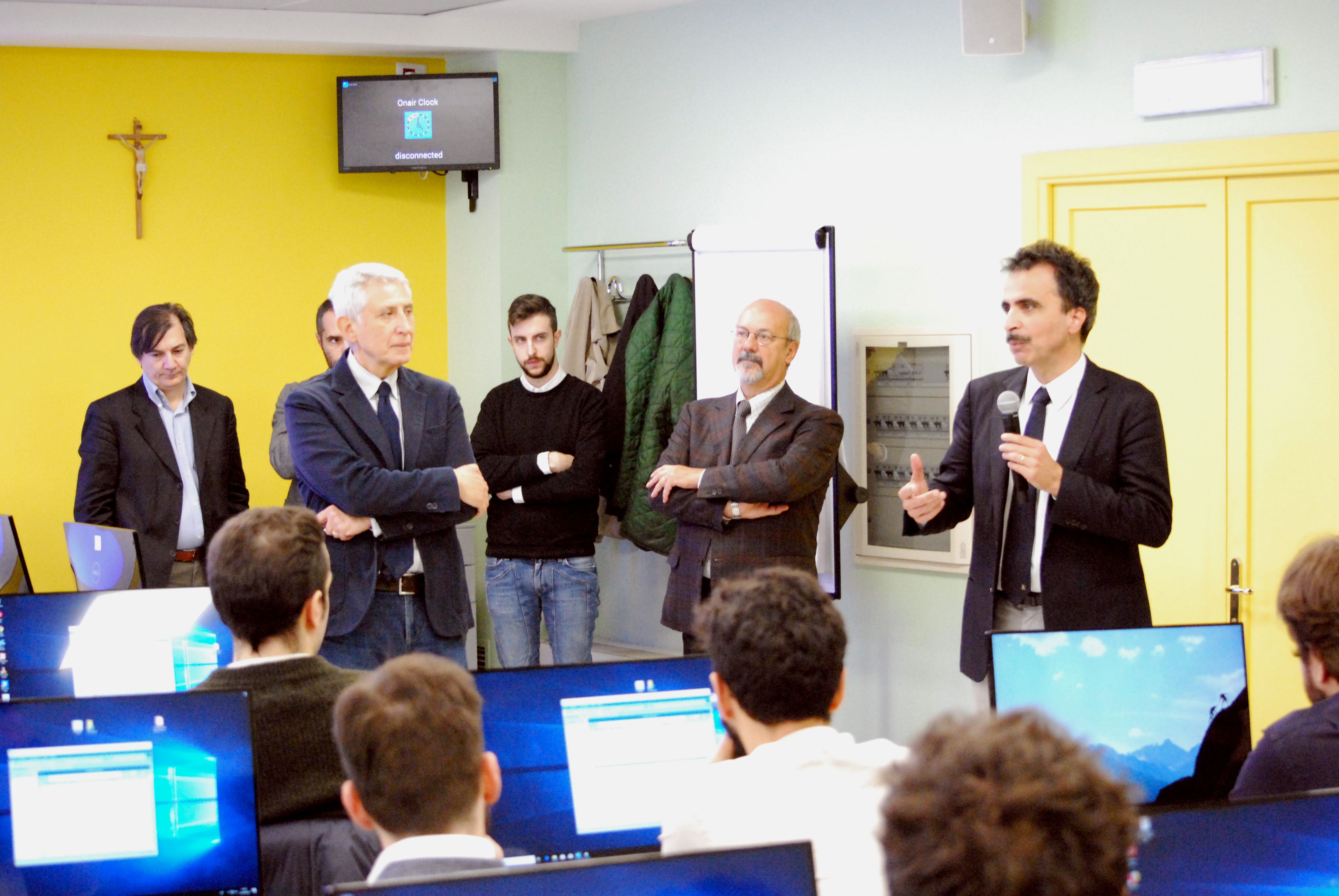 Il Rettore Francesco Bonini saluta i 24 studenti della nuova classe