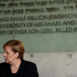 Angela Merkel e il discorso al memoriale delle vittime dell'olocausto Angela Merkel e il discorso al memoriale delle vittime dell'olocausto