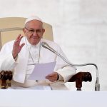 Papa Francesco a San Pietro davanti a 15mila fedeli.