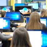 Gli studenti iniziano ad utilizzare i principali programmi operativi