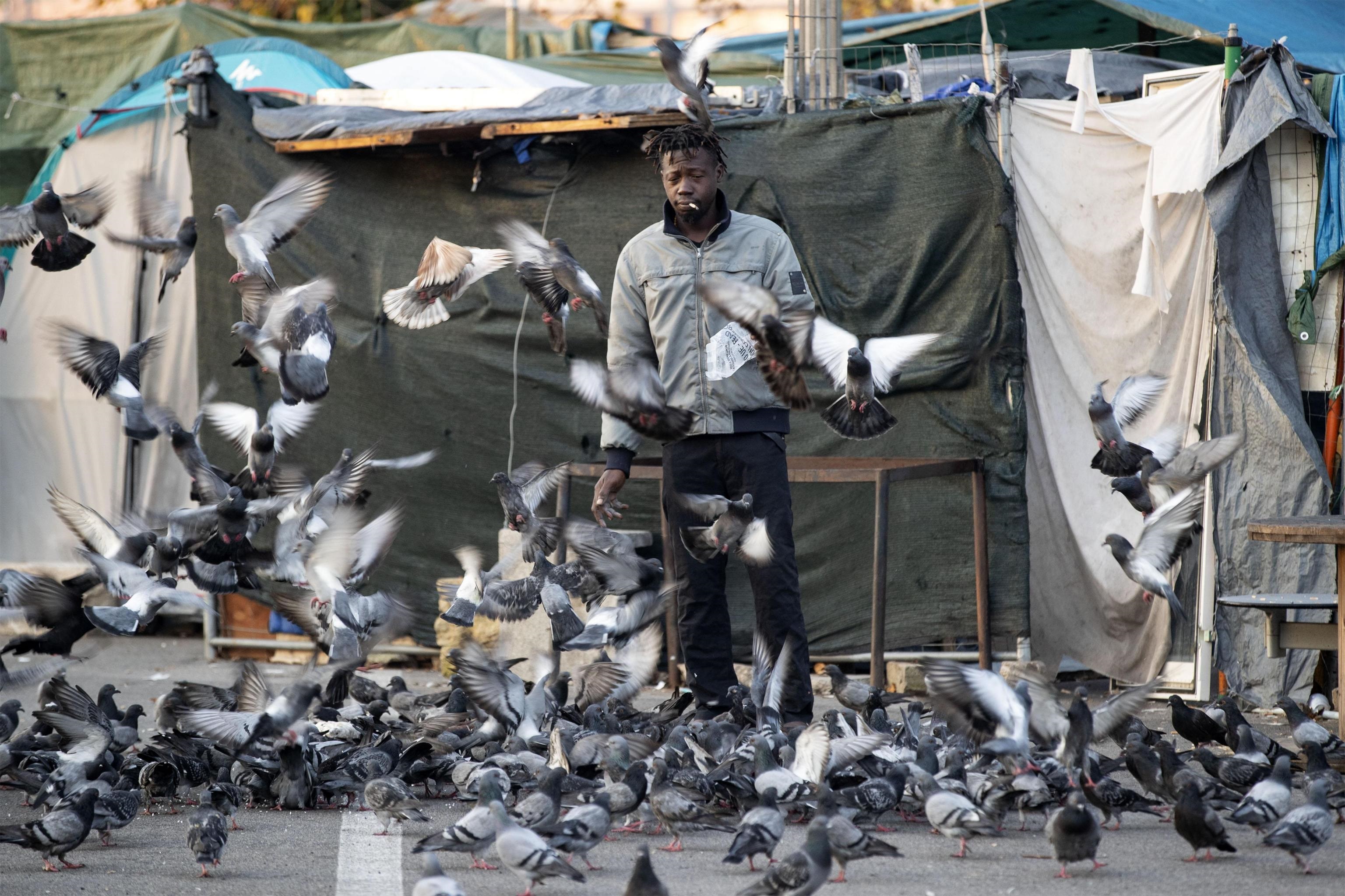 Migranti: sgombero presidio Baobab a Roma