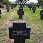 Croci nel cimitero tedesco di Cuacos de Yuste in Spagna. L’unico in cui sono sepolti i soldati teutonici che sono caduti durante la prima e la seconda guerra mondiale.