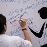 "Siate forti e continuate a correre!", uno dei tanti messaggi scritti sul muro. "Siate forti e continuate a correre!", uno dei tanti messaggi scritti sul muro.