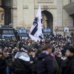 I tifosi dell'Eintracht Francoforte giungono a Piazza del Popolo, il loro punto di ritrovo