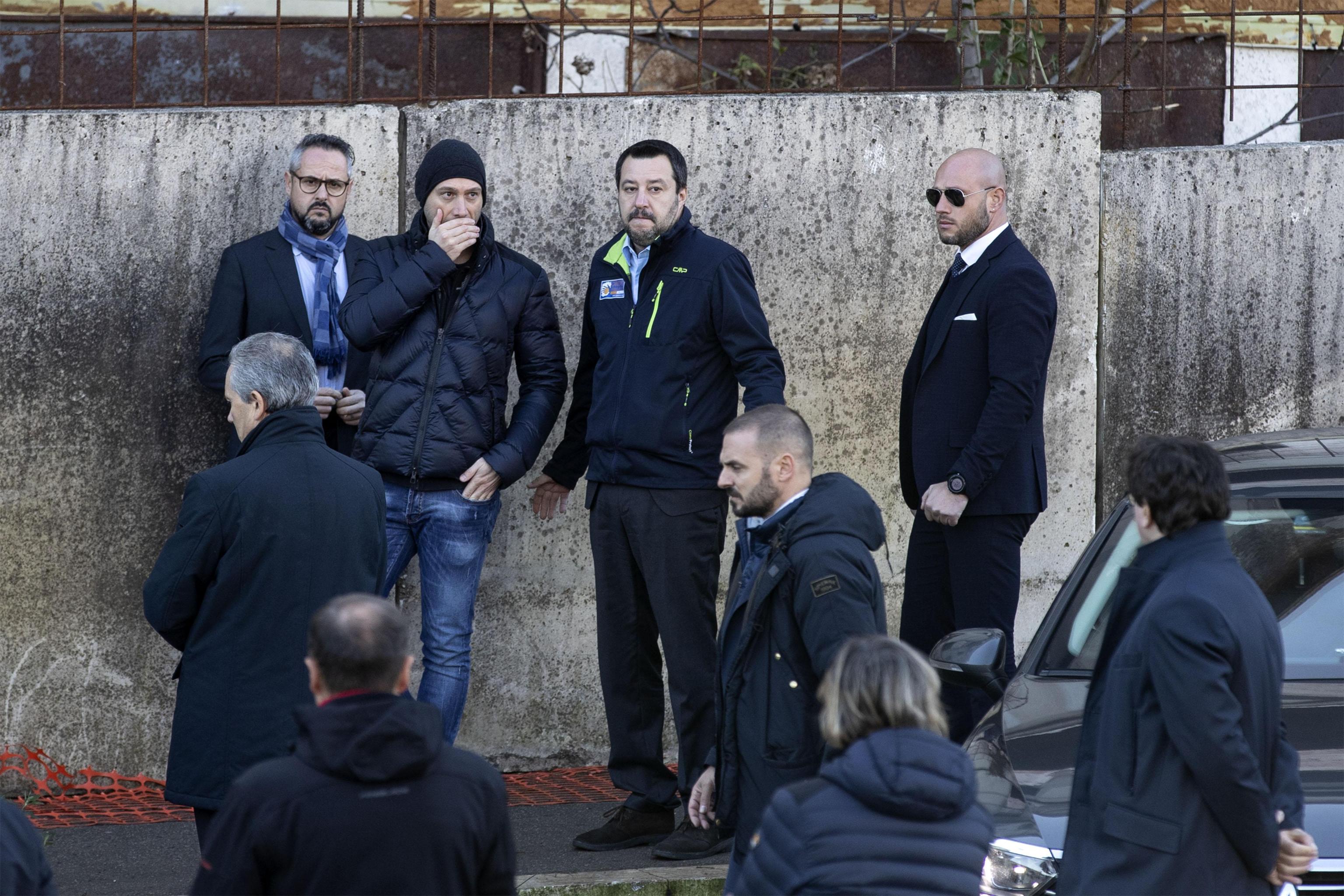 Oggi, nello sgombero dell'ex fabbrica di penicillina a Roma, è intervenuto anche il vicepremier e ministro dell'interno Matteo Salvini