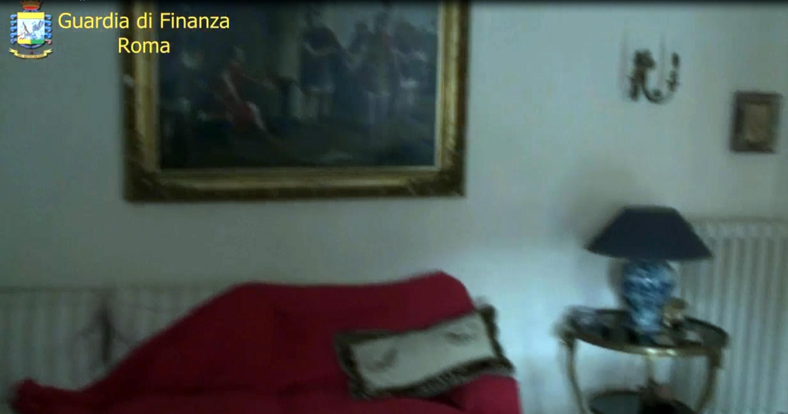 Uno dei quadri confiscati