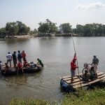 Altri migranti divisi tra due gommoni (Ciudad Hidalgo, Messico) Altri migranti divisi tra due gommoni (Ciudad Hidalgo, Messico)