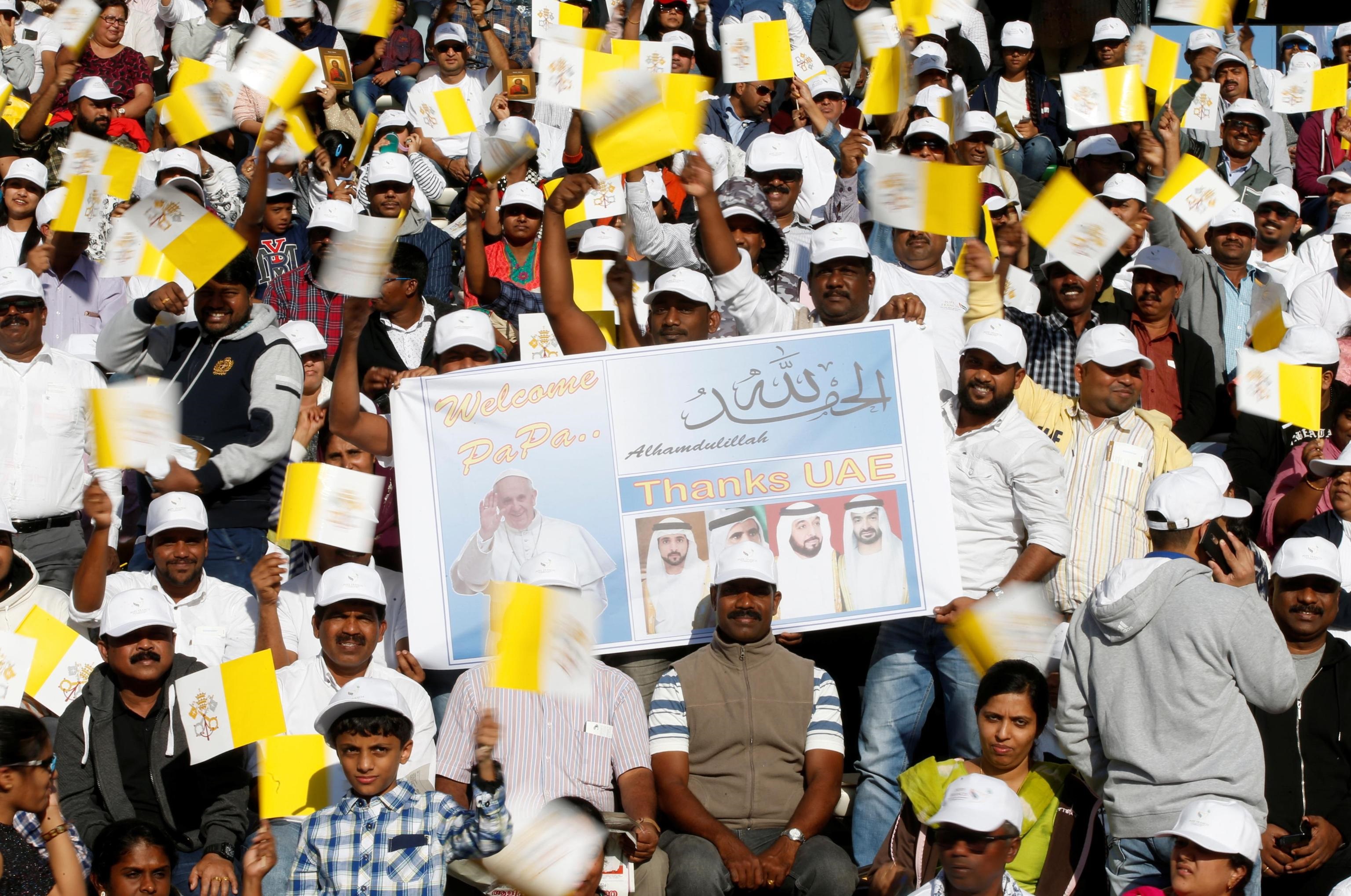 Gli arabi danno il benvenuto a papa Francesco