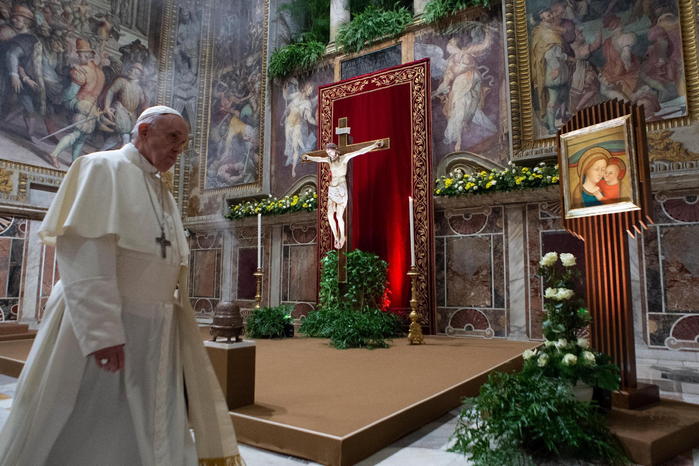 Il Papa lascia la Cappella Sistina, l'ultima giornata di summit sta per incominciare