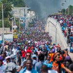 Migliaia di manifestanti sono scesi in piazza contro il presidente Moise