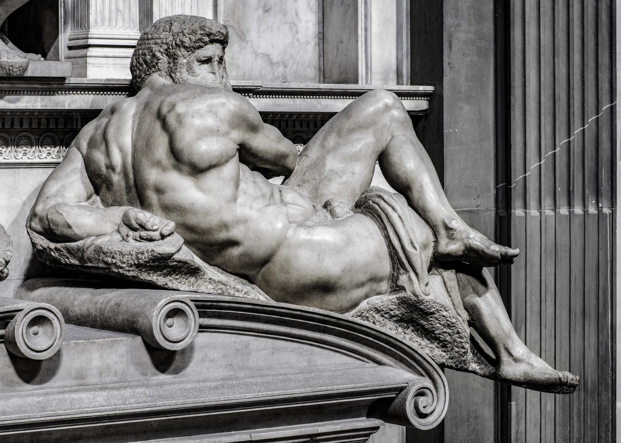 Un'altra scultura posta sopra la tomba di Lorenzo, duca d'Urbino Un'altra scultura posta sopra la tomba di Lorenzo, duca d'Urbino