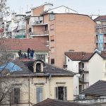 Gli antagonisti sono saliti sul tetto rifiutandosi di andarsene