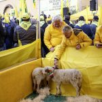 Non solo gli allevatori a manifestare oggi in piazza Montecitorio Non solo gli allevatori a manifestare oggi in piazza Montecitorio