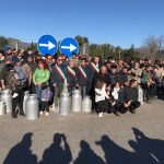 Proseguono in tutta la Sardegna le manifestazioni dei pastori contro il crollo del prezzo del latte Proseguono in tutta la Sardegna le manifestazioni dei pastori contro il crollo del prezzo del latte