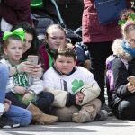 A Boston anche i bambini partecipano alla festa di San Patrizio