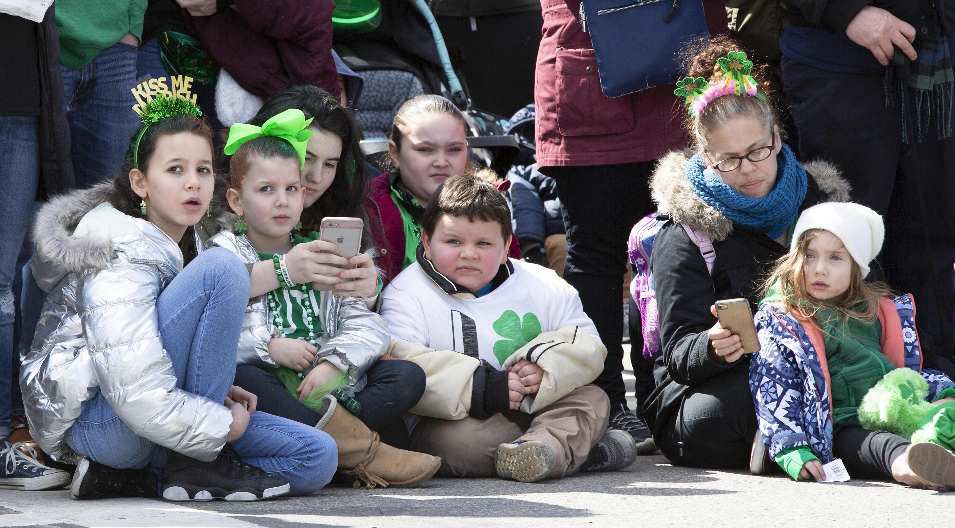 A Boston anche i bambini partecipano alla festa di San Patrizio