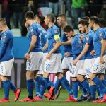 Gli azzurri tornano a centro campo per riprendere il gioco dopo l'azione che ha portato al gol