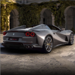 Stilisticamente la 812 GTS ha una silhouette slanciata, perfetto connubio tra sportività ed eleganza. La musa ispiratrice è la leggendaria 365 GTB4 (Daytona) del 1968 Stilisticamente la 812 GTS ha una silhouette slanciata, perfetto connubio tra sportività ed eleganza. La musa ispiratrice è la leggendaria 365 GTB4 (Daytona) del 1968