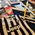 Alcuni degli oggetti sequestrati nel corso dell'indagine Alcuni degli oggetti sequestrati nel corso dell'indagine