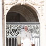 "Sono andato a spargere semi di speranza e riconciliazione in una terra che ha sofferto tanto nel recente passato", le parole di Francesco ai fedeli "Sono andato a spargere semi di speranza e riconciliazione in una terra che ha sofferto tanto nel recente passato", le parole di Francesco ai fedeli