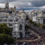 Il singolare corteo è stato accompagnato da musicisti e danzatori in costumi tradizionali e regionali