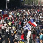 Alla manifestazione hanno partecipato migliaia di persone che non si sono contraddistinte per azioni violente: sono scese in piazza per il rincaro dei biglietti del trasporto pubblico Alla manifestazione hanno partecipato migliaia di persone che non si sono contraddistinte per azioni violente: sono scese in piazza per il rincaro dei biglietti del trasporto pubblico