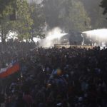 I militari hanno utilizzato la forza per disperdere i manifestanti I militari hanno utilizzato la forza per disperdere i manifestanti