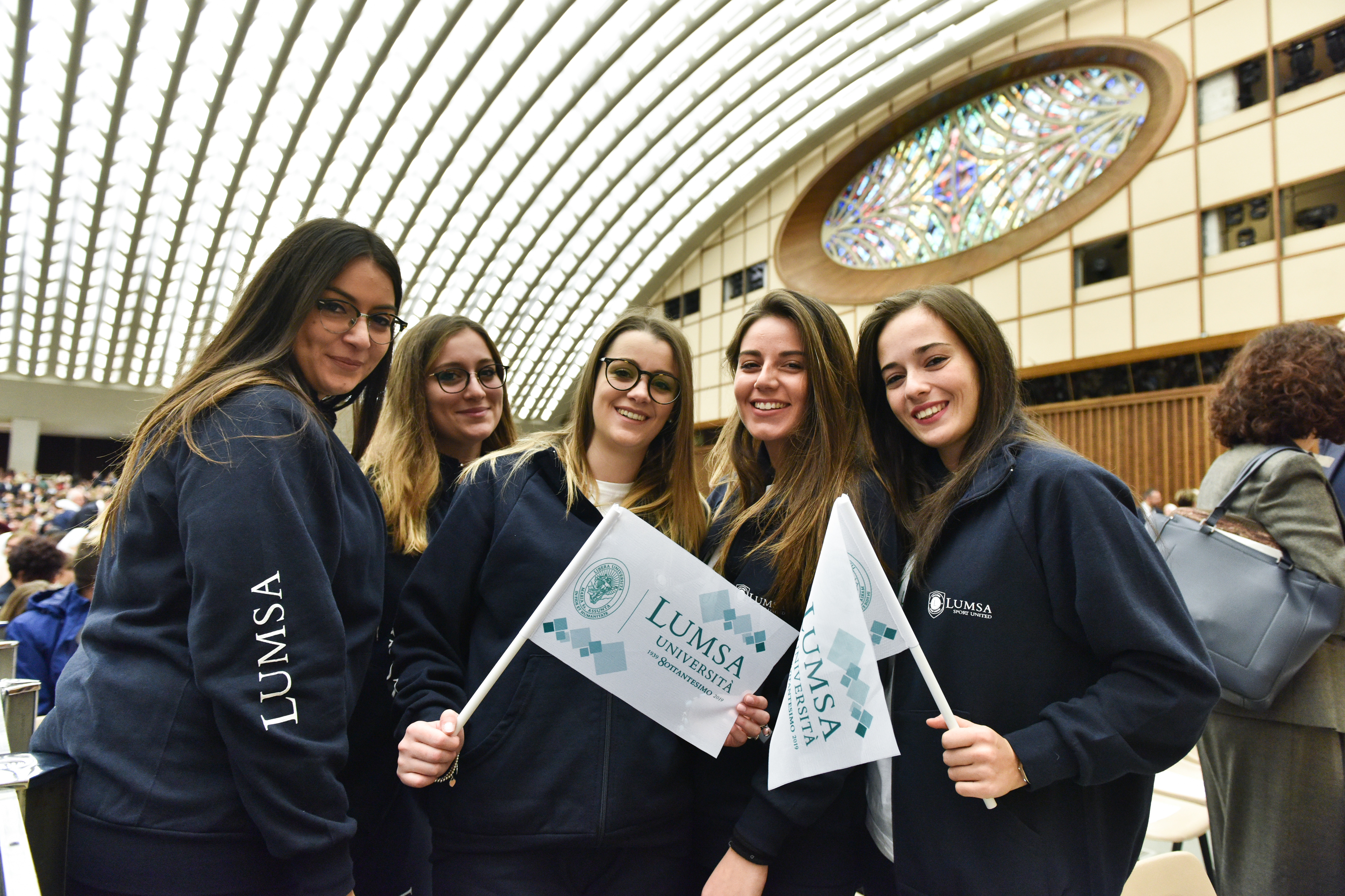 Le studentesse della Lumsa festeggiano l'anniversario della loro università