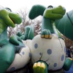 I dinosauri appena nati sono già stati installati, pronti per la sfilata I dinosauri appena nati sono già stati installati, pronti per la sfilata