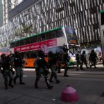 Le misure prese dal governo sono durissime. L'esercito schierato in assetto antisommossa si oppone ai manifestanti Le misure prese dal governo sono durissime. L'esercito schierato in assetto antisommossa si oppone ai manifestanti