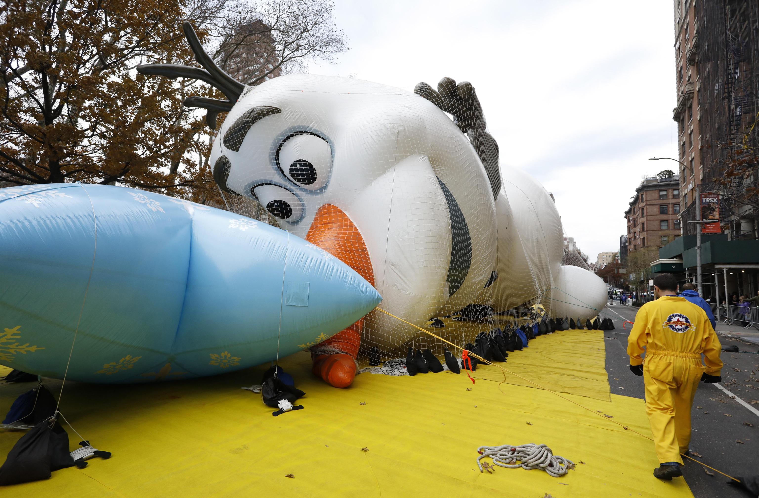 Alla parata ci sarà anche Olaf, il pupazzo di neve di Frozen Alla parata ci sarà anche Olaf, il pupazzo di neve di Frozen