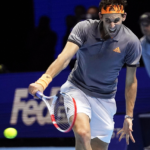 Il rovescio a una mano di Thiem qualche attimo dopo dell'impatto con la pallina Il rovescio a una mano di Thiem qualche attimo dopo dell'impatto con la pallina