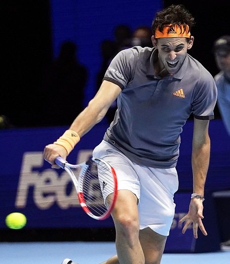 Il rovescio a una mano di Thiem qualche attimo dopo dell'impatto con la pallina Il rovescio a una mano di Thiem qualche attimo dopo dell'impatto con la pallina