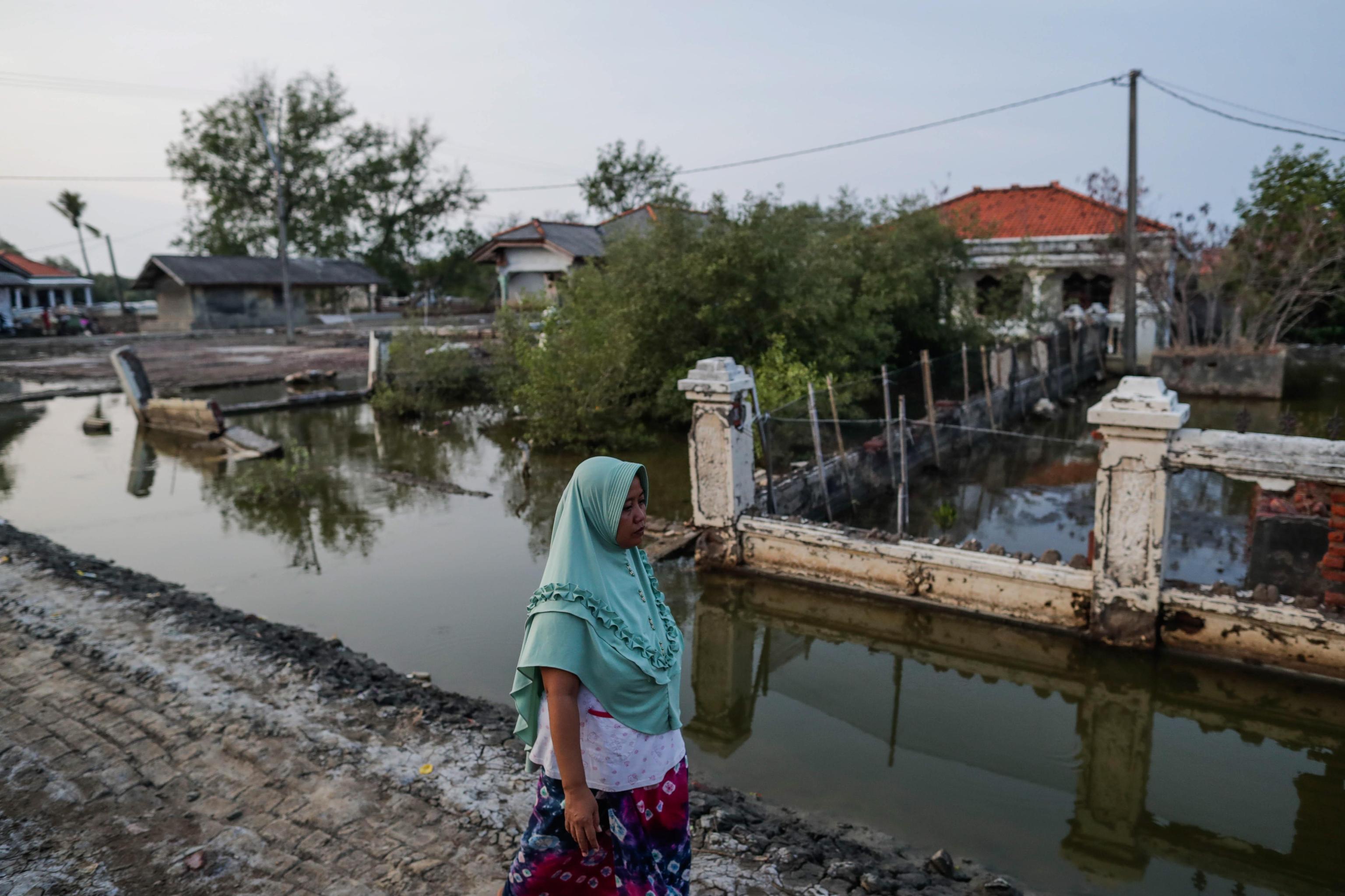 Sono numerosi i villaggi sulla costa indonesiana inondati