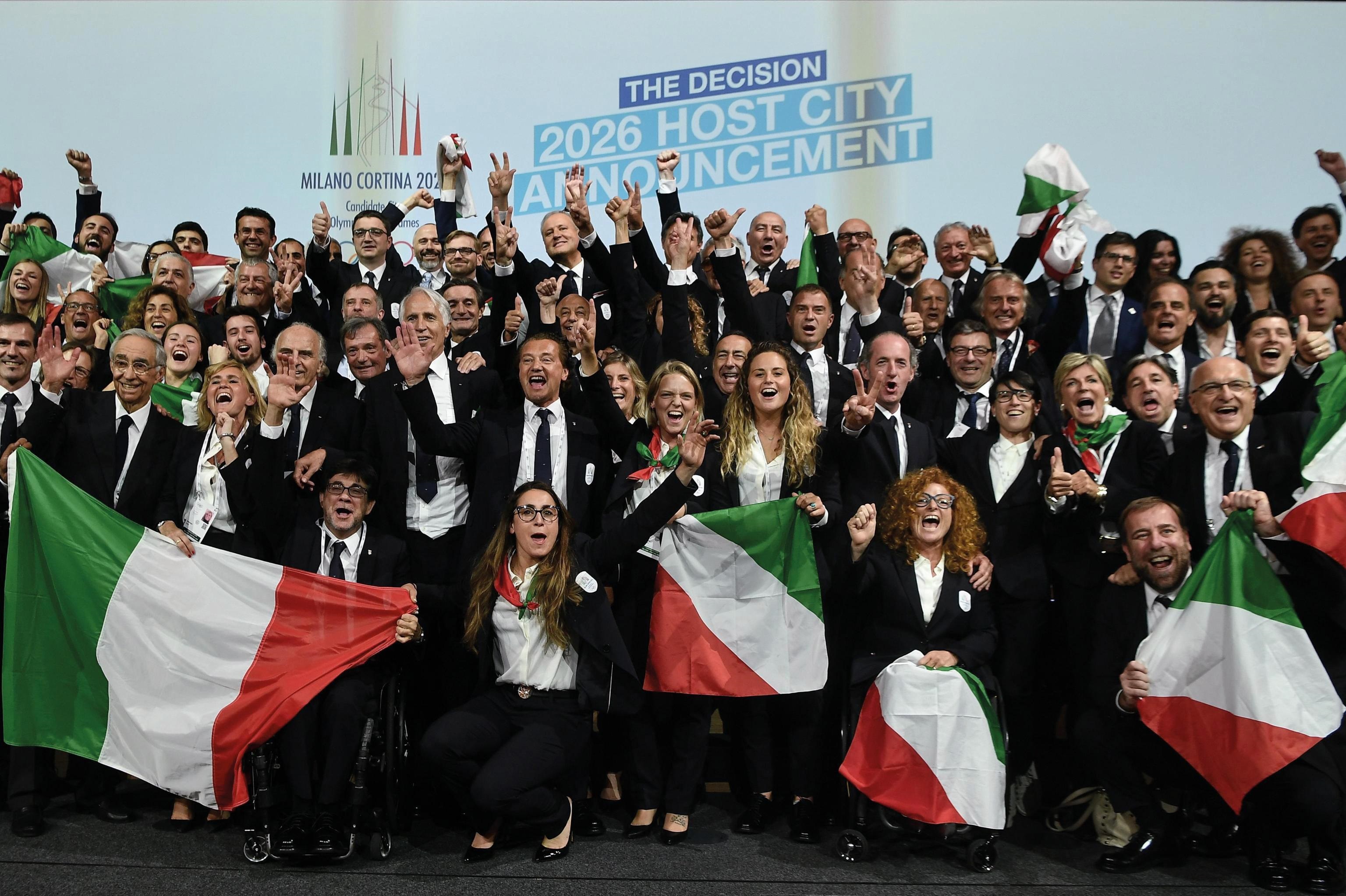 Milano-Cortina 2026, 24 giugno: la delegazione italiana esulta per l'assegnazione dei giochi olimpici invernali del 2026 alle città di Milano e Cortina Milano-Cortina 2026, 24 giugno: la delegazione italiana esulta per l'assegnazione dei giochi olimpici invernali del 2026 alle città di Milano e Cortina