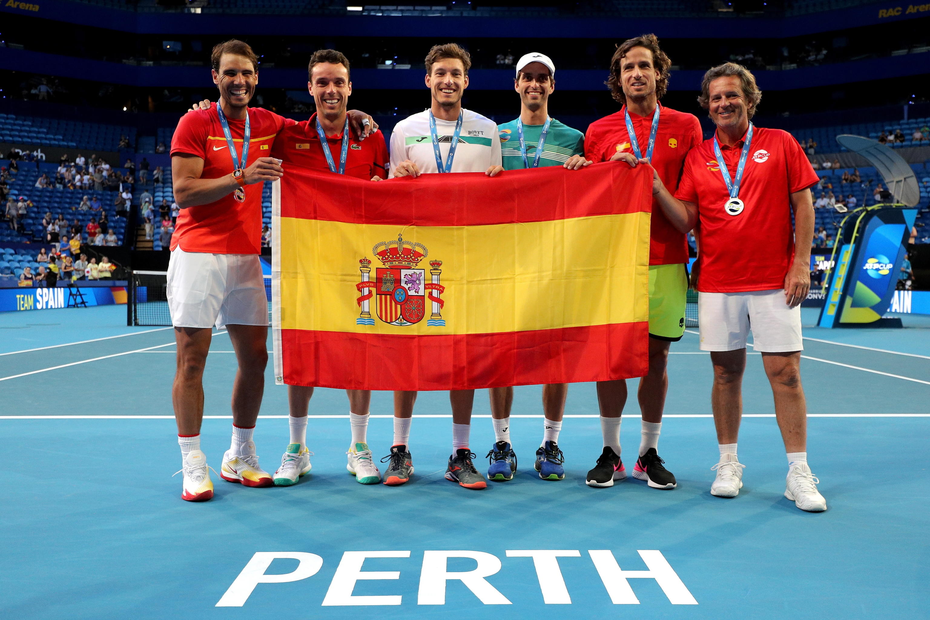 I festeggiamenti dei tennisti spagnoli dopo aver vinto il gruppo B del torneo ATP Cup
