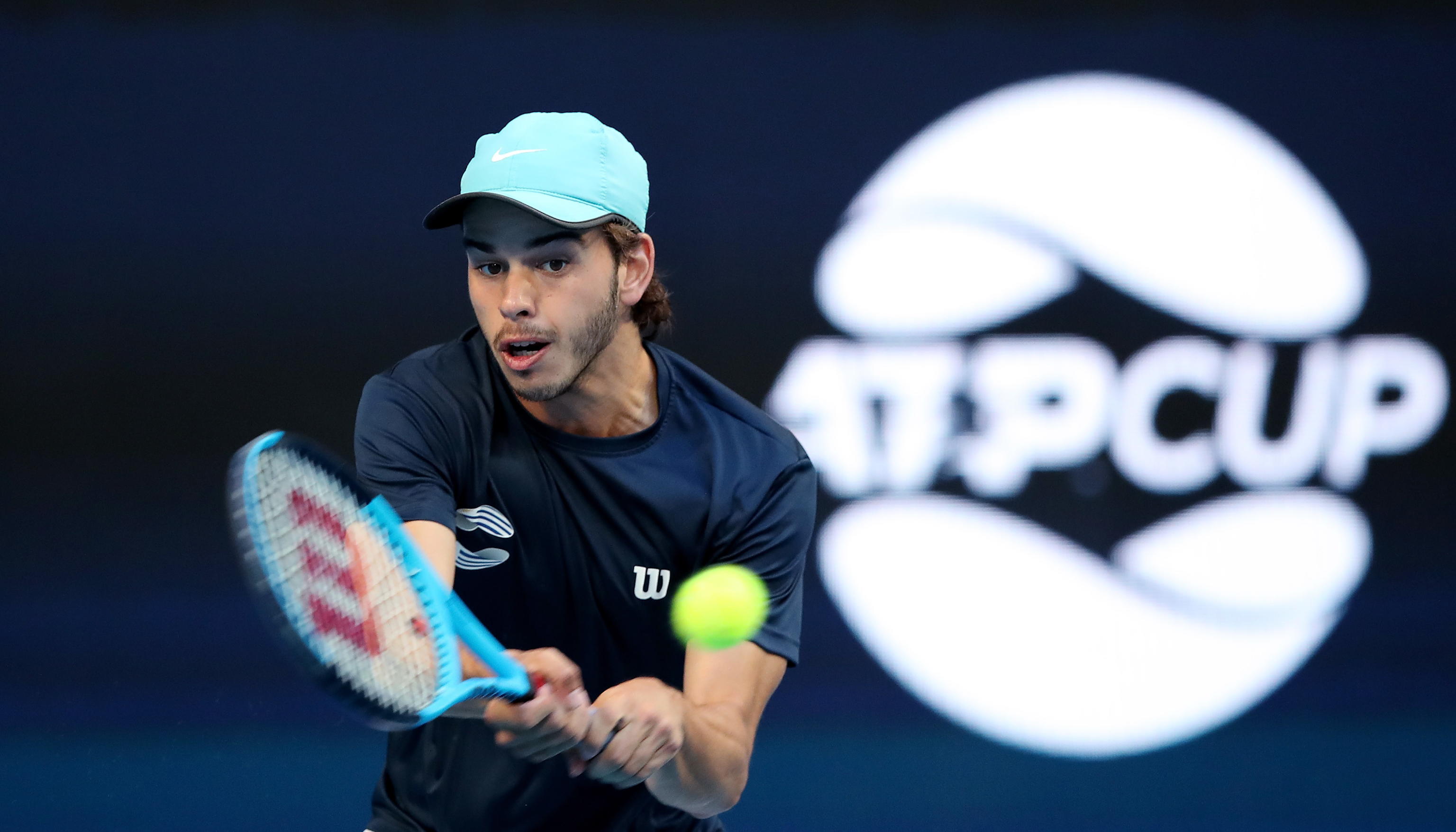 Franco Roncadelli in azione contro il suo avversario georgiano nel sesto giorno del torneo Atp