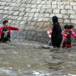 A piedi è ancora più difficile muoversi per le strade di Sanaa